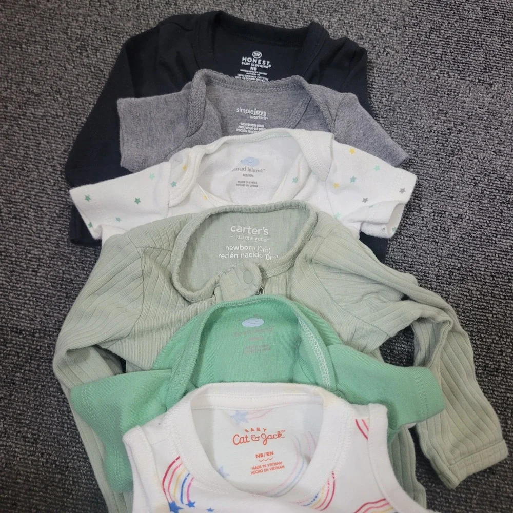Mixed Brands Lot of 21 Size NB Clothing Bundle Bodysuits Pants 10 Pairs of Socks